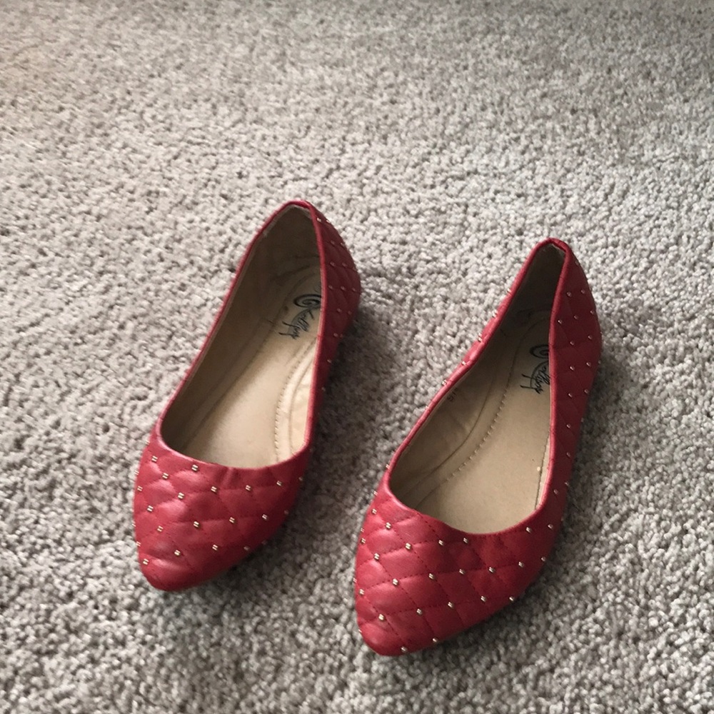 Lollipop flats with gold beading